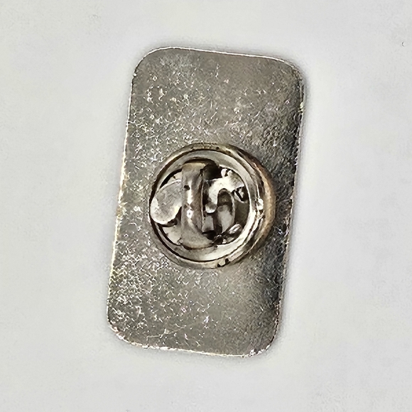 Statement pin - Picture 2 of 2